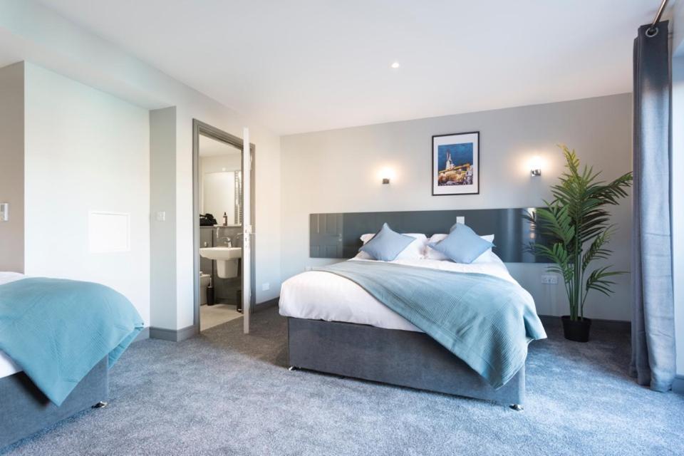 Bank Square Town House Hotel Белфаст Екстериор снимка