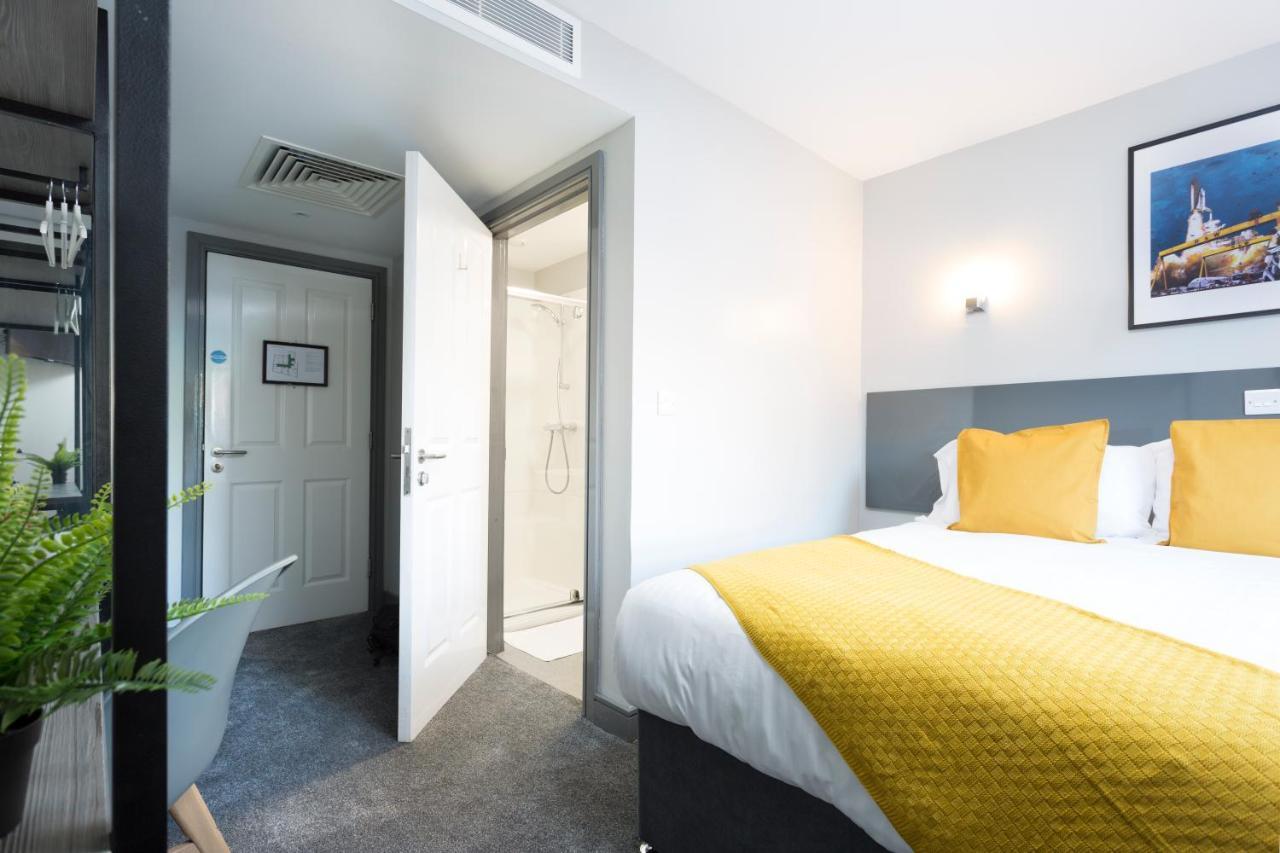 Bank Square Town House Hotel Белфаст Екстериор снимка