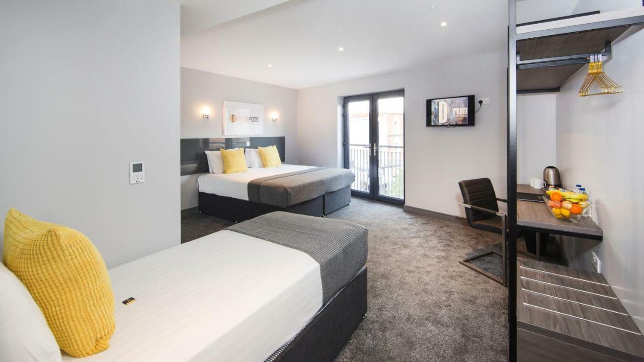 Bank Square Town House Hotel Белфаст Екстериор снимка
