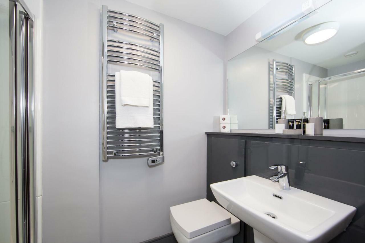 Bank Square Town House Hotel Белфаст Екстериор снимка